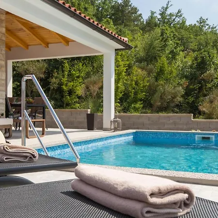 Vila El Istria Rabac- Private Pool & Bbq