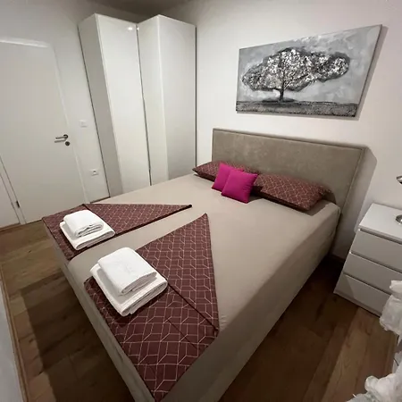 El Istria Vila *